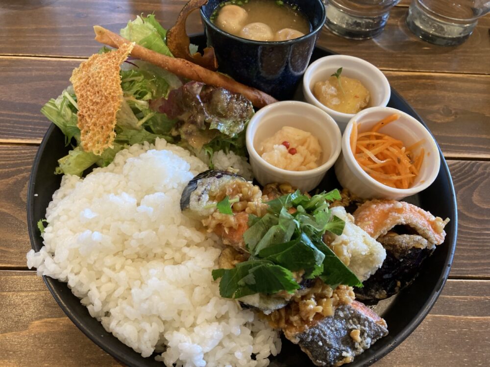 ３CAFE ランチ　魚