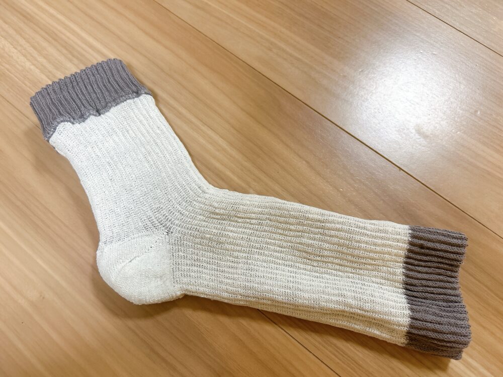 ジュランジェの「つま先フリーなおやすみシルクソックス(レッグウォーマー)」 口コミ レビュー 評判 ブログ