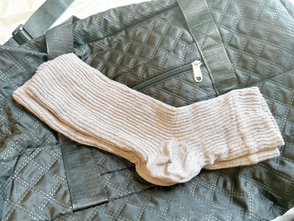 ジュランジェの「つま先フリーなおやすみシルクソックス(レッグウォーマー)」 口コミ レビュー 評判 ブログ