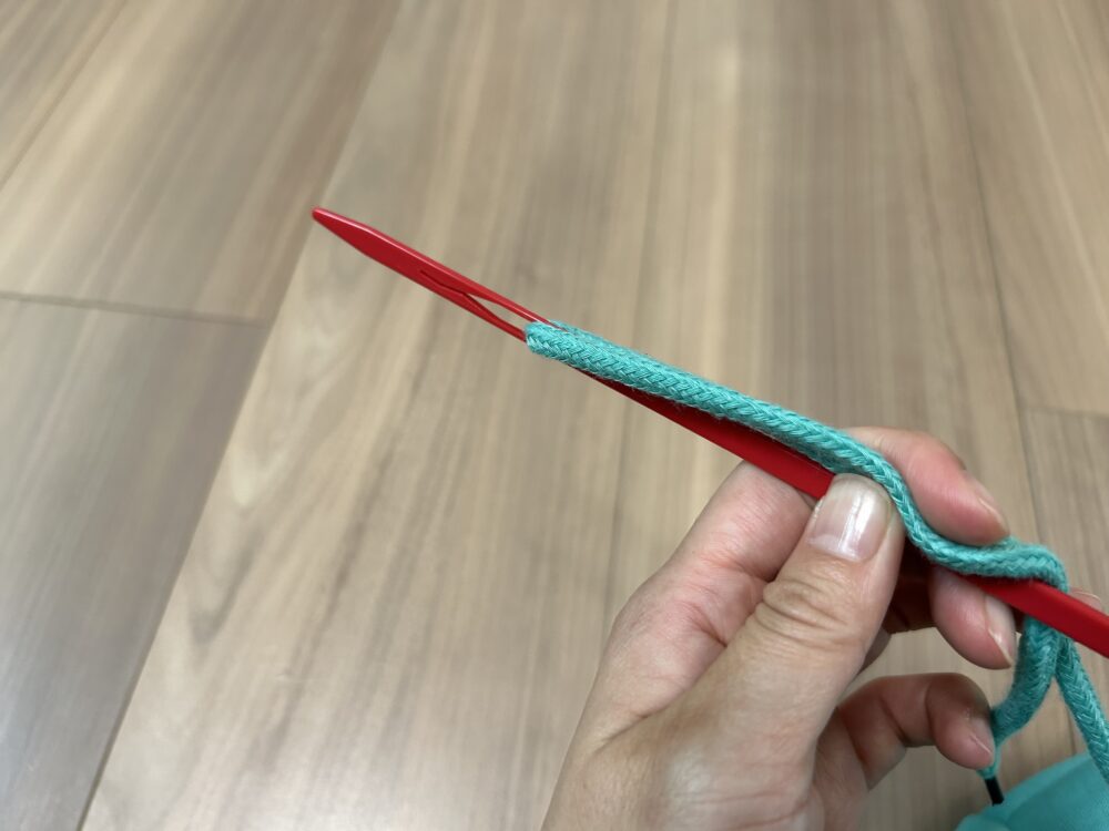 パーカーの紐 抜けた 紐通し 100均